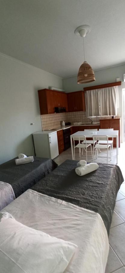 Marianthi'S Apartment 普拉塔里亚 外观 照片